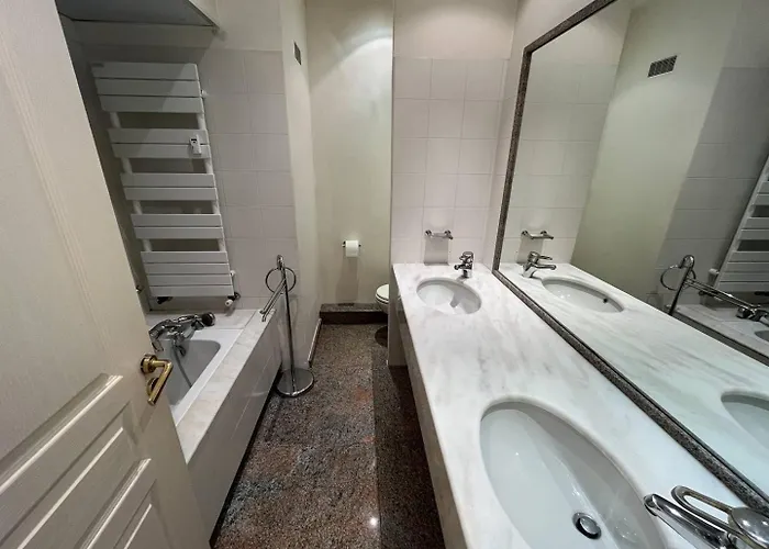 アパート 540 La Croisette - Joli Au Calme Cote Jardin カンヌ